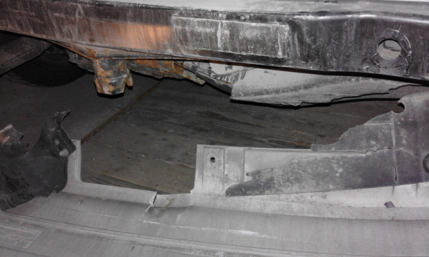MERC_A150 rama do zderzaka tylnego z uchwytem do automatycznego haka i osłona plastikowa podwozia pod kołem zapasowym