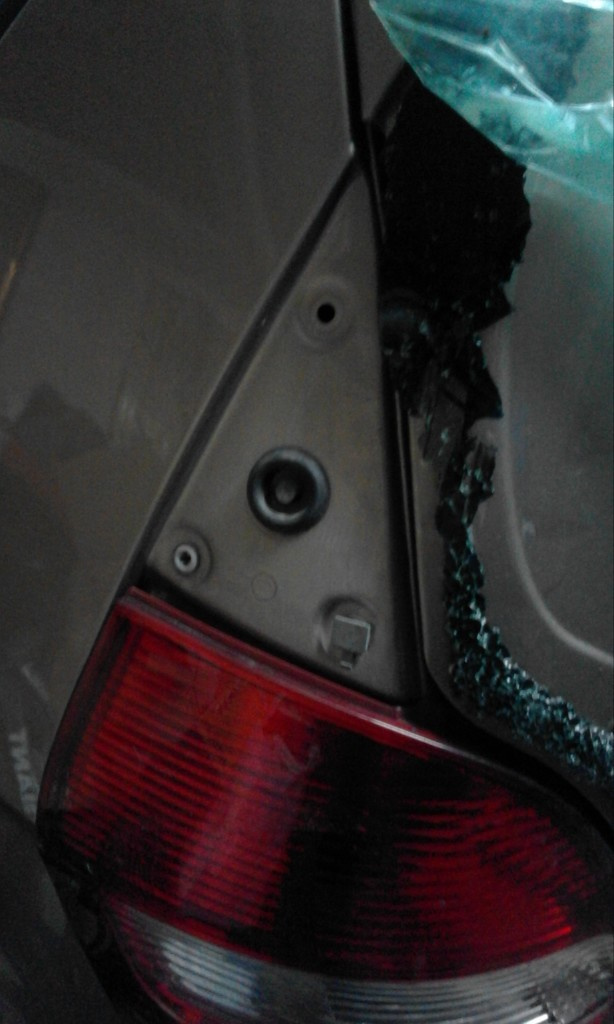 MERC_A150 Trójkątna nakładka nad lampą tylną